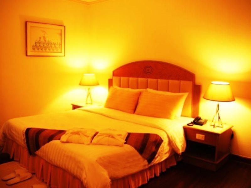 Grand Tower Inn Rama 6 Bangkok Kültér fotó