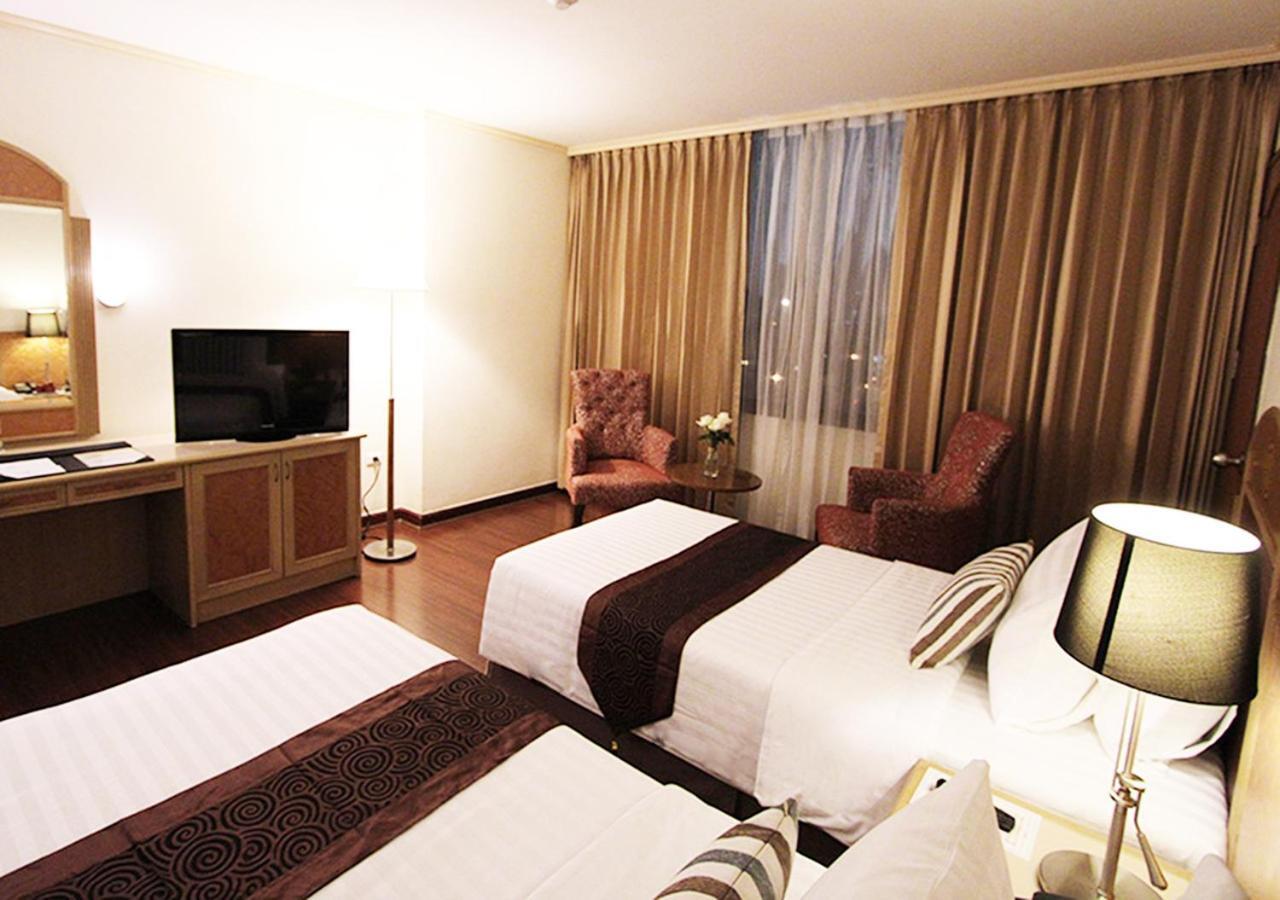 Grand Tower Inn Rama 6 Bangkok Kültér fotó
